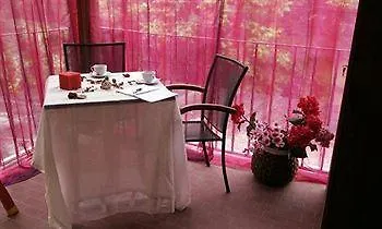 B&B 4 Rooms Πίζα Bed and Breakfast